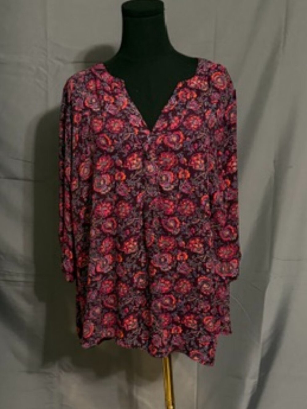 TAHARI Blouse Size 1X